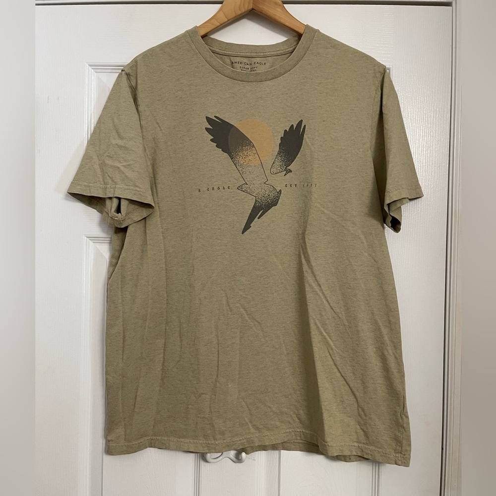 American Eagle Outfitters Khaki Graphic T-shirt Large